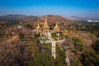 Wat Khao Phra Si Santhe, Tepedeki tapınak, Suphan Buri, Tayland, Güneydoğu Asya