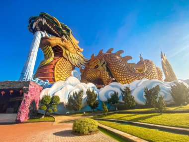 Tayland 'daki Dragon Paradise Park Suphan Buri. Yüksek kalite fotoğraf
