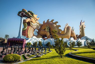 Tayland 'daki Dragon Paradise Park Suphan Buri. Yüksek kalite fotoğraf