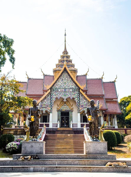 ワット プータバト ファ寺院 英語版 タイのランプーンにある山の上 東南アジア — ストック写真