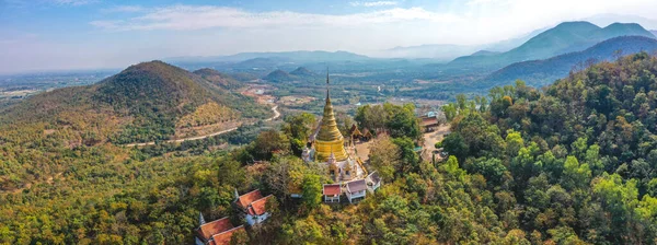 Wat Phra Phutthabat Tak Pha Templom Tetején Hegy Lamphun Thaiföld — Stock Fotó