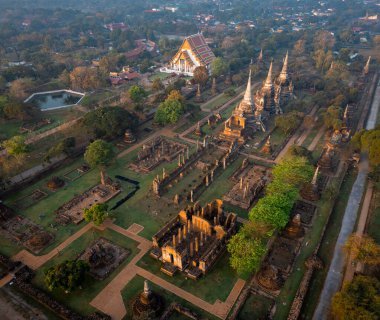 Phra Nakhon Si Ayutthaya 'daki Wat Phra Si Santhe tapınağının havadan görünüşü, Tayland, Güney Doğu Asya