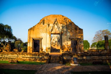 Wat Ratchaburana, Ayutthaya, Tayland 'da yer alan bir Budist tapınağıdır. Tapınaklar şehrin en iyi tapınaklarından biridir. Ayutthaya, Wat 'ın ada bölümünde yer almaktadır.