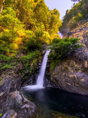 Doi Inthanon Ulusal Parkı 'nda Mae Pan şelalesi, Chiang Mai, Tayland. Yüksek kalite fotoğraf
