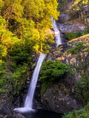 Doi Inthanon Ulusal Parkı 'nda Mae Pan şelalesi, Chiang Mai, Tayland. Yüksek kalite fotoğraf