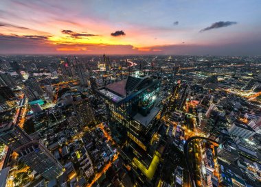 King Power Mahanakhon (eski adıyla MahaNakhon) Tayland 'ın başkenti Bangkok' taki Silom Sathorn 'da yer alan bir gökdelendir.