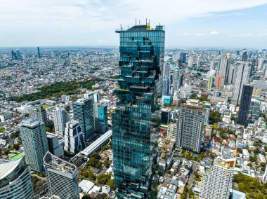 King Power Mahanakhon (eski adıyla MahaNakhon) Tayland 'ın başkenti Bangkok' taki Silom Sathorn 'da yer alan bir gökdelendir.
