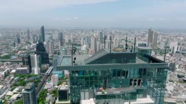 King Power Mahanakhon (eski adıyla MahaNakhon) Tayland 'ın başkenti Bangkok' taki Silom Sathorn 'da yer alan bir gökdelendir.