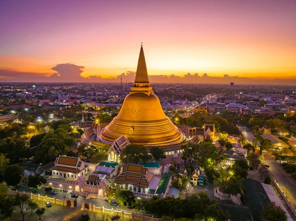 Phra Pathommachedi Phra Pathom Chedi Una Estupa Tailandia Estupa Encuentra —  Fotos de Stock