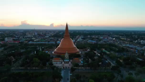 Phra Pathommachedi Phra Pathom Chedi Una Estupa Tailandia Estupa Encuentra — Vídeos de Stock