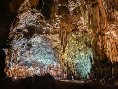Ratchaburi, Tayland 'daki Khao Bin mağarası. Yüksek kalite fotoğraf