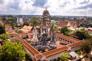 Wat Mahathat Worawihan 'ın havadan görünüşü Ratchaburi, Tayland, Güney Asya