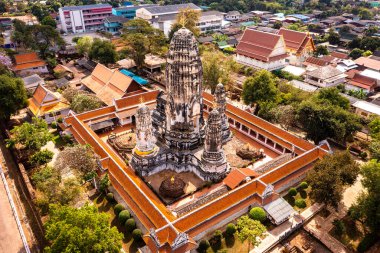 Wat Mahathat Worawihan 'ın havadan görünüşü Ratchaburi, Tayland, Güney Asya