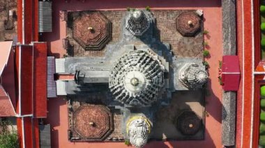 Wat Mahathat Worawihan 'ın havadan görünüşü Ratchaburi, Tayland, Güney Asya