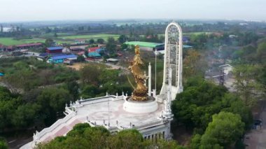 Wat Si Mahapho tapınağı ve Buda heykeli Nakhon Pathom, Tayland, Güneydoğu Asya 'da