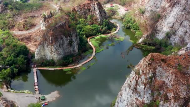 Flygfoto Över Khao Ngu Stenpark Ratchaburi Thailand Sydostasien — Stockvideo