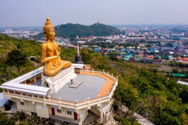 Tayland, Phetchaburi üzerindeki Thip Nimit Buda heykeli. Yüksek kalite fotoğraf