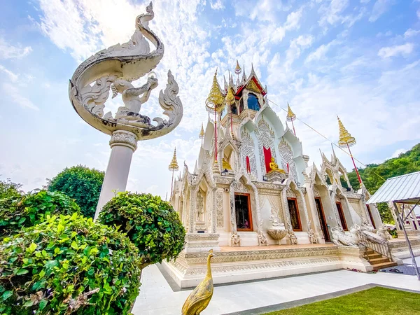タイのPhetchaburiにあるワットホイホワイト寺院 高品質の写真 — ストック写真