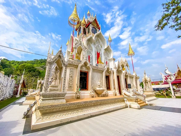 タイのPhetchaburiにあるワットホイホワイト寺院 高品質の写真 — ストック写真
