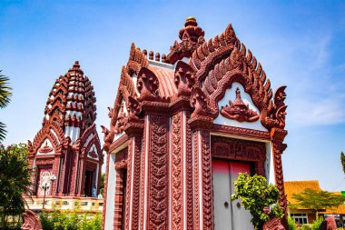 Tayland 'daki Khiri Han Şehir Tapınağı' nda pratik yap. Yüksek kalite fotoğraf