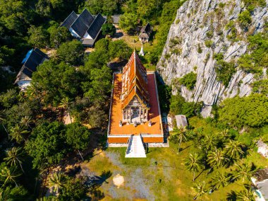 Wat Khao Daeng, Tayland 'da Khiri Han' da.
