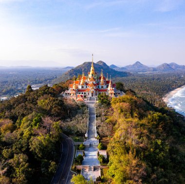 Phra Mahathat Chedi Phakdee Prakat tapınağı Prachuap Khiri Khan, Tayland, Güney Doğu Asya