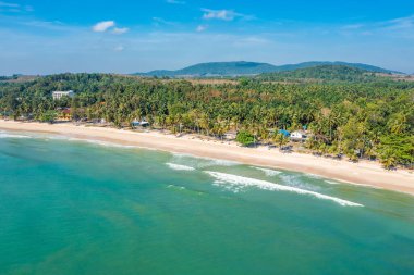 Koşan Boğa Sahili veya Chumphon, Tayland 'da Şapka Thung Wua Laen, Güney Doğu Asya