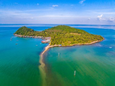 Chumphon, Tayland, Güney Asya 'daki Koh Phithak adasının havadan görüntüsü