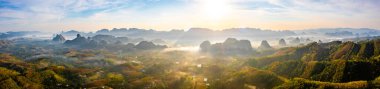 Chumphon, Tayland 'da Doi Tapang yakınlarında pirinç terasları.
