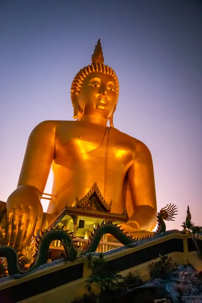 Big Buddha Sunset Wat Muang Ang Thong Thailand South East — Stockfoto