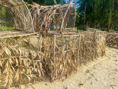 Haad Yao is a beautiful white sand beach that bends gently around the north west of Koh Phangan