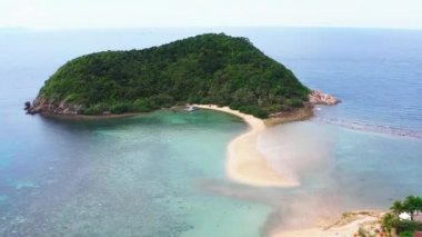 Mae Haad beach in koh Phangan, Surat Thani, Thailand, south east Asia