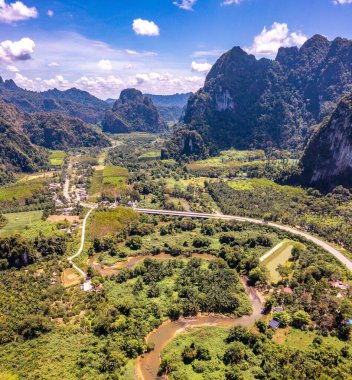 Surat Thani, Tayland, Güney Doğu Asya 'da 401.