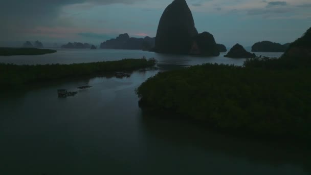 Samet Nangshe Viewpoint Bij Zonsondergang Tijdens Het Regenseizoen Phang Nga — Stockvideo