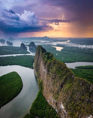 Phang Nga Körfezi 'nin havadan görünüşü, Tayland, Güney Doğu Asya