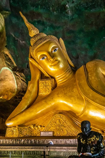 Храм Ват Суван Хуха Пещере Статуями Будды Пханг Нга Таиланд — стоковое фото