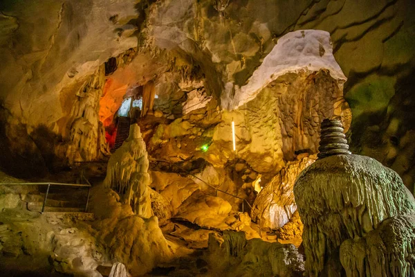 Templo Wat Suwan Khuha Cueva Con Estatuas Buda Phang Nga —  Fotos de Stock