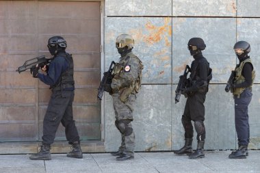 Özel Kuvvetler çatışmada polis