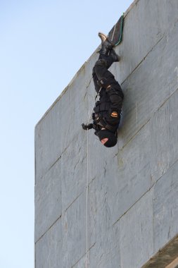 Özel Kuvvetler çatışmada polis