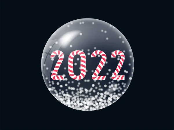 Jul boll med 2022 år siffror och snöflingor inuti. — Stock vektor