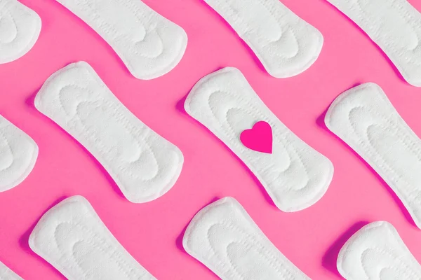 Almofadas Menstruais Femininas Fundo Rosa Saúde Mulher Conceito Ciclo Períodos — Fotografia de Stock