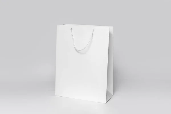 Mockup Saco Compras Branco Isolado Sobre Fundo Papel Branco Vista — Fotografia de Stock