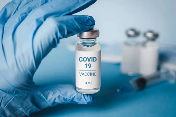 Vacuna Contra Coronavirus Mano Del Médico Guante Médico Que Sostiene — Foto de Stock