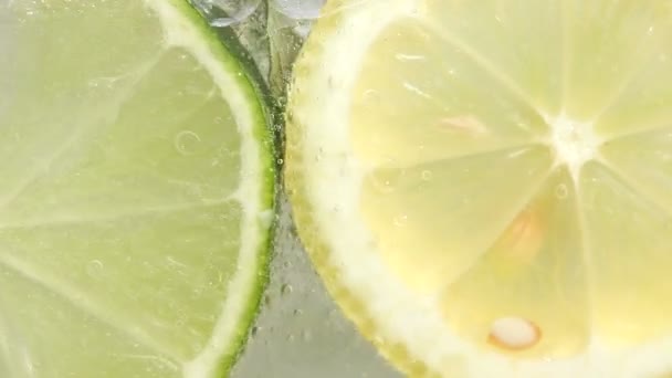 Limonade aus nächster Nähe — Stockvideo