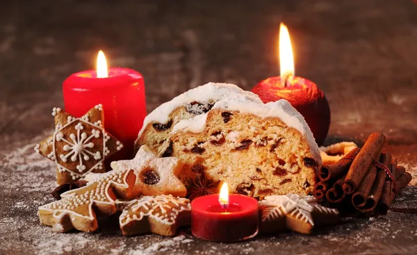 Χριστούγεννα stollen, μπισκότα και ψωμί — Φωτογραφία Αρχείου