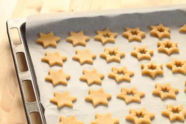 Cuocere i biscotti per Natale — Foto Stock