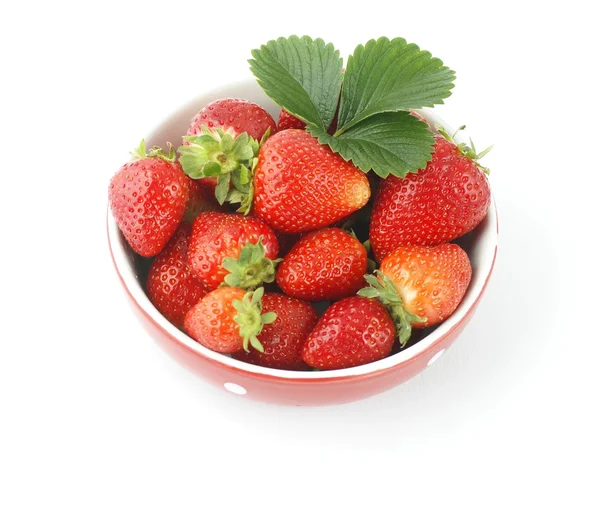 Red bowl with strawberies — Stock Photo, Image