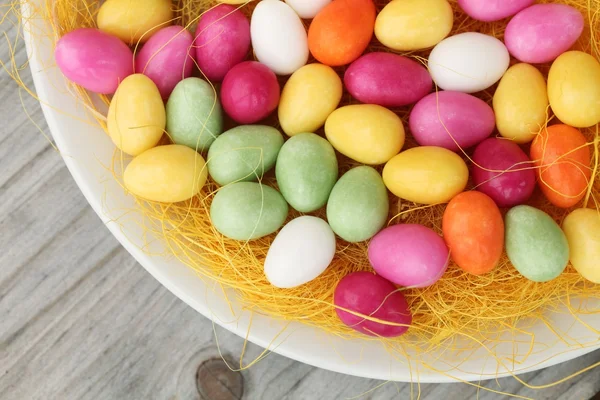 Bonboneier auf dem Teller — Stockfoto