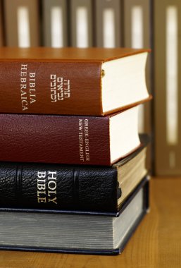 İncil - İngilizce, İbranice ve Yunanca