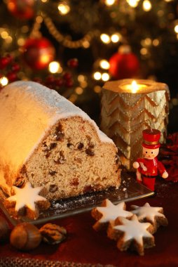 Noel masa - pasta, kurabiye, mumlar